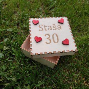 škatla za presenečenja